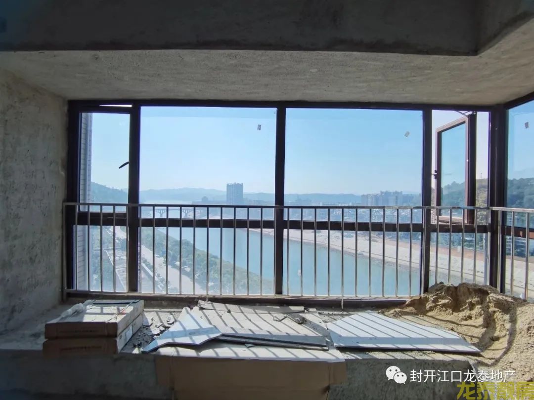 佰隆山河 电梯 无敌江景4房南向