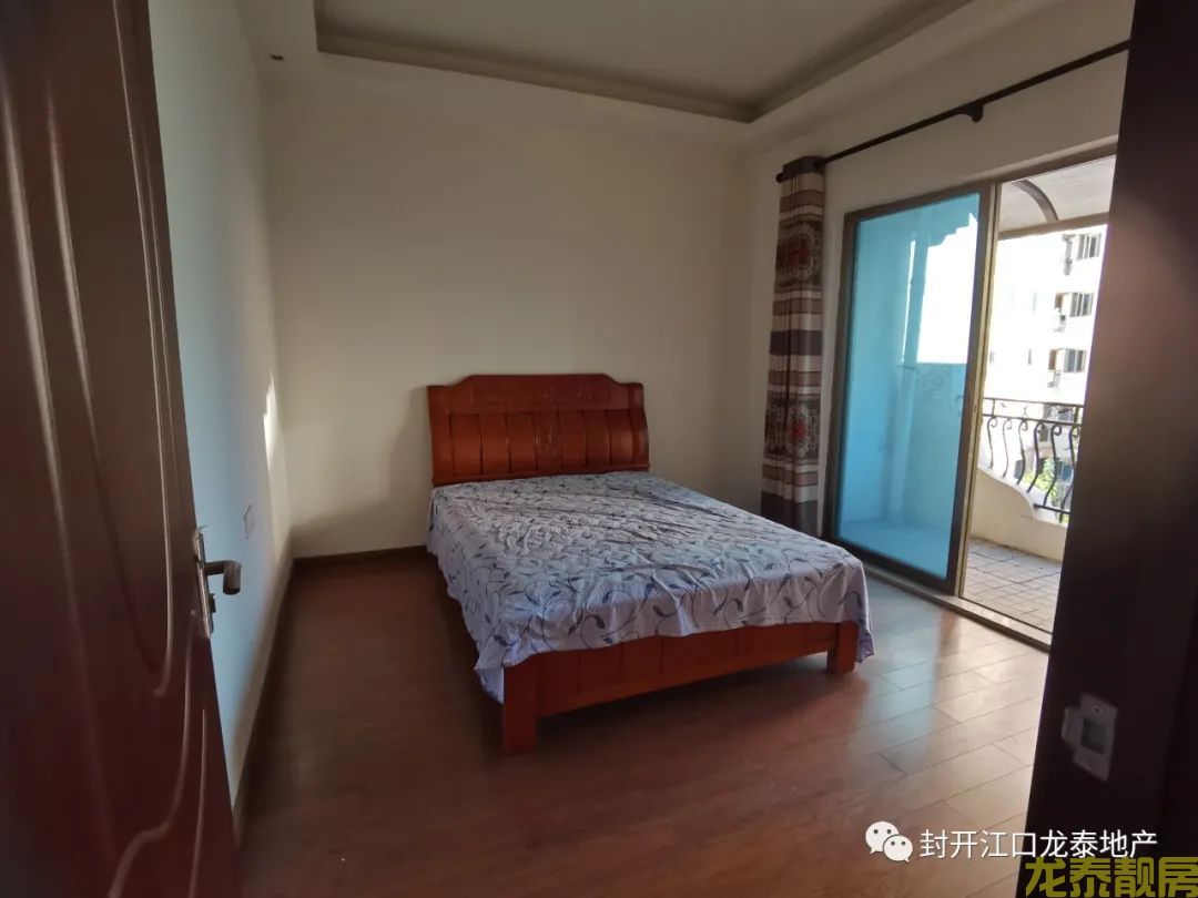 碧桂园靓别墅一栋 前后120平花园