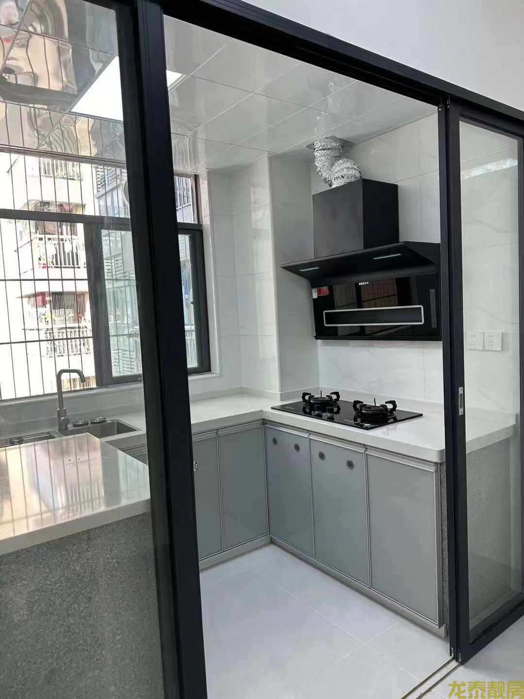 香槟壹号 2房 南向  新装修