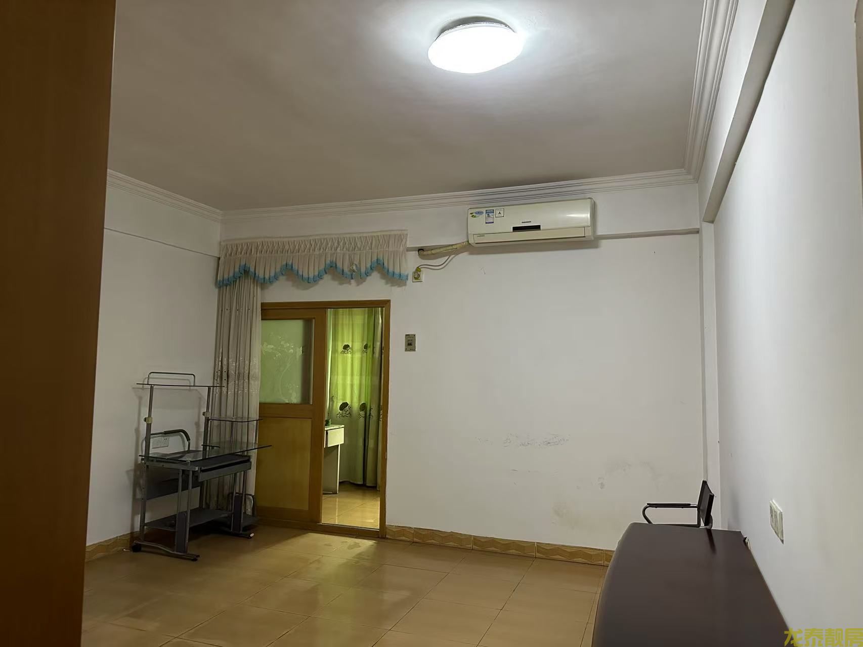 老城区大塘奔辉花园步梯8楼大平层