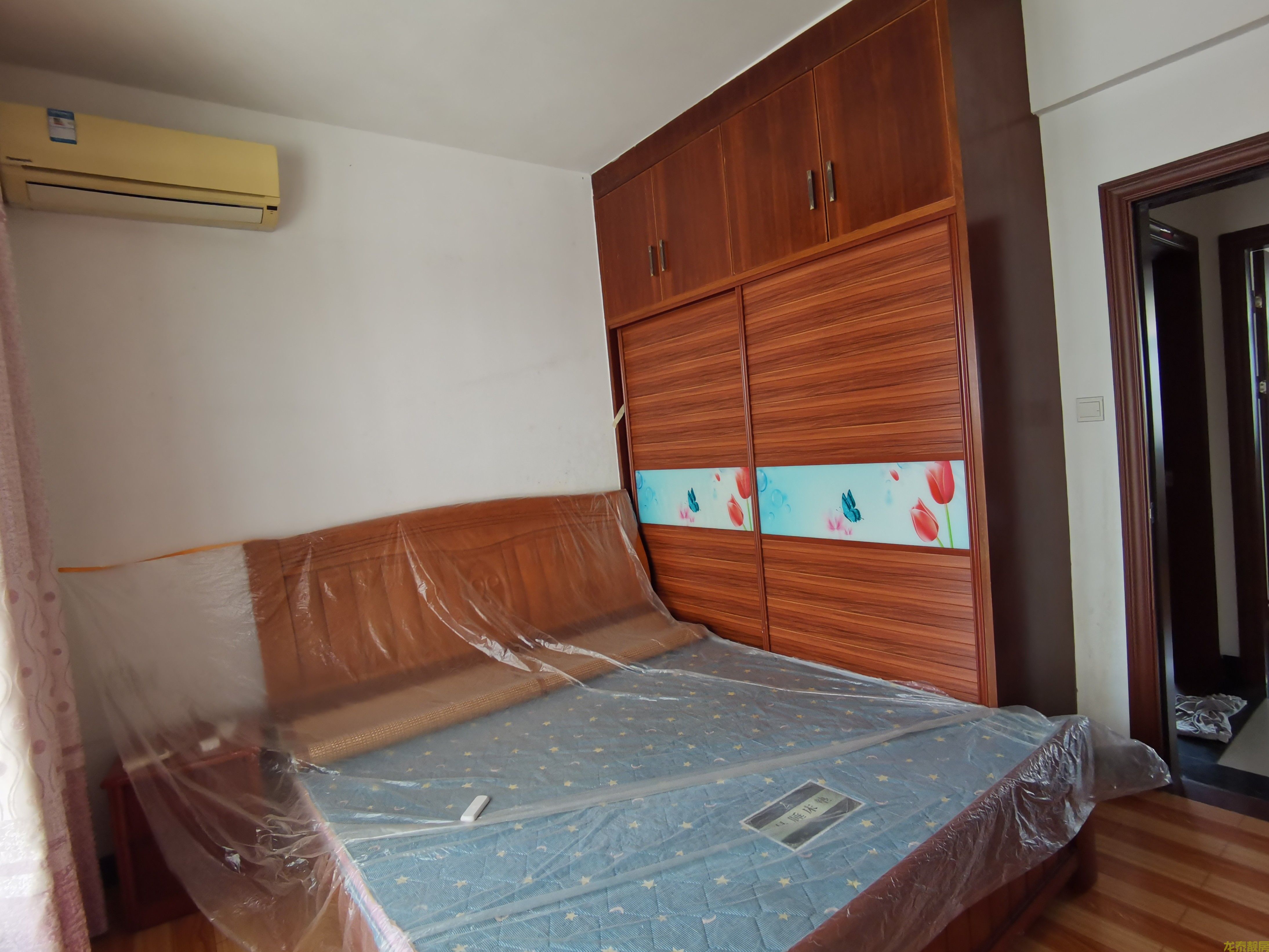 龙泉居电梯靓层南向