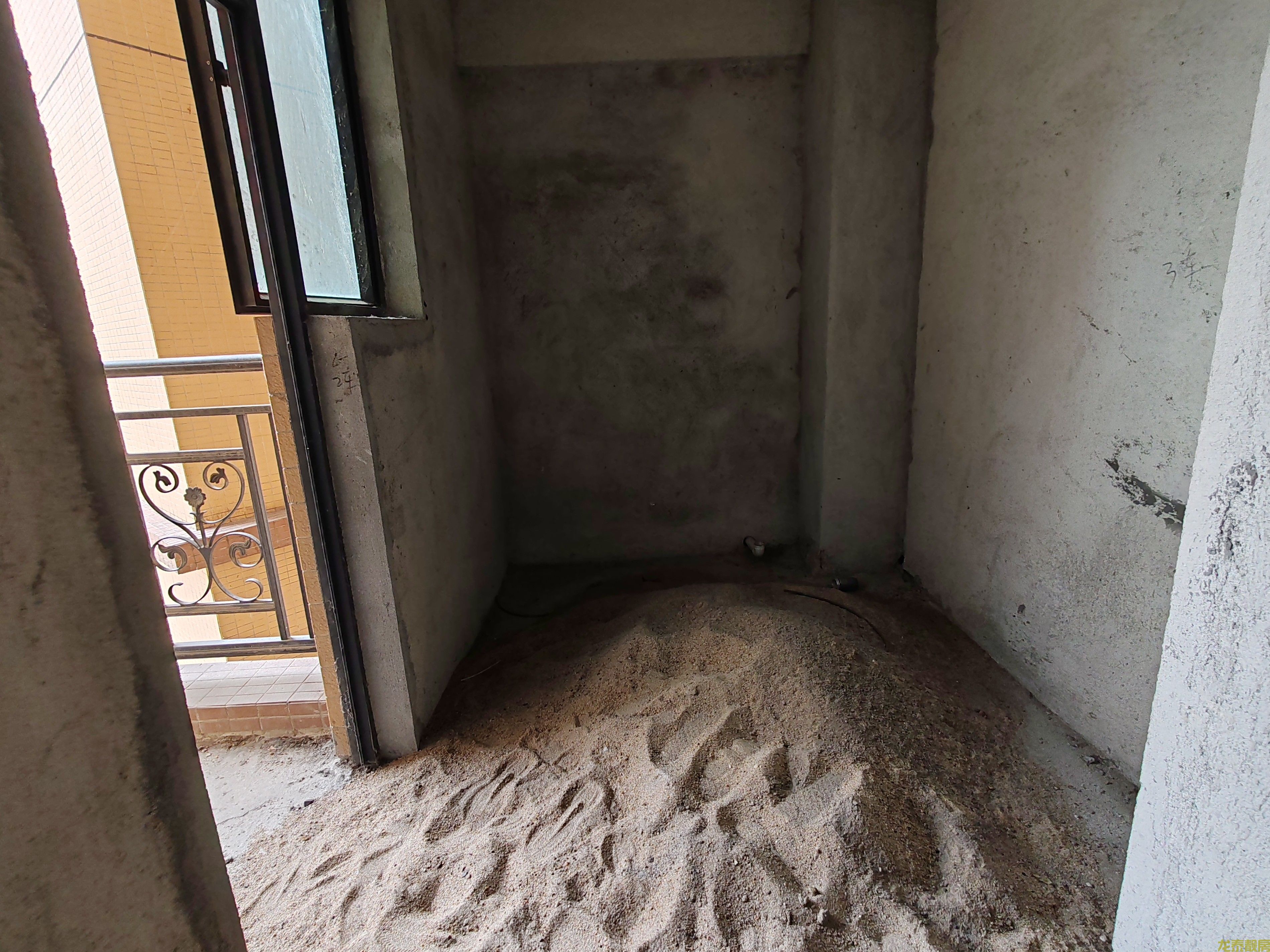 康盛名门毛坯靓楼层