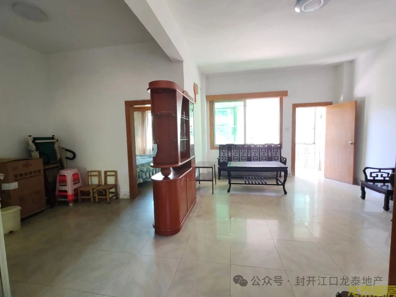 贺电小区电梯6楼三房两厅出租