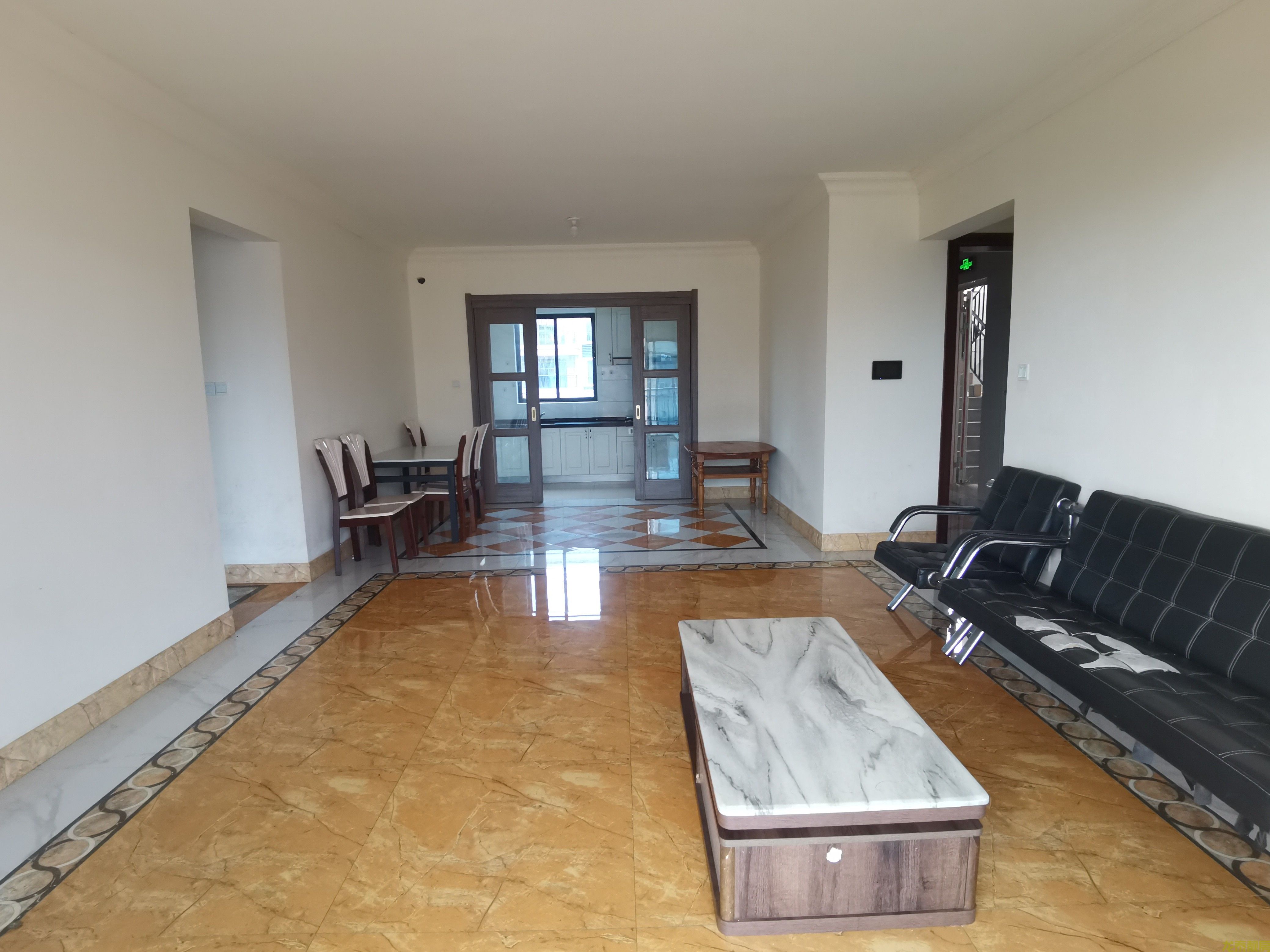 豪园一梯一户南北对流精四房高楼层