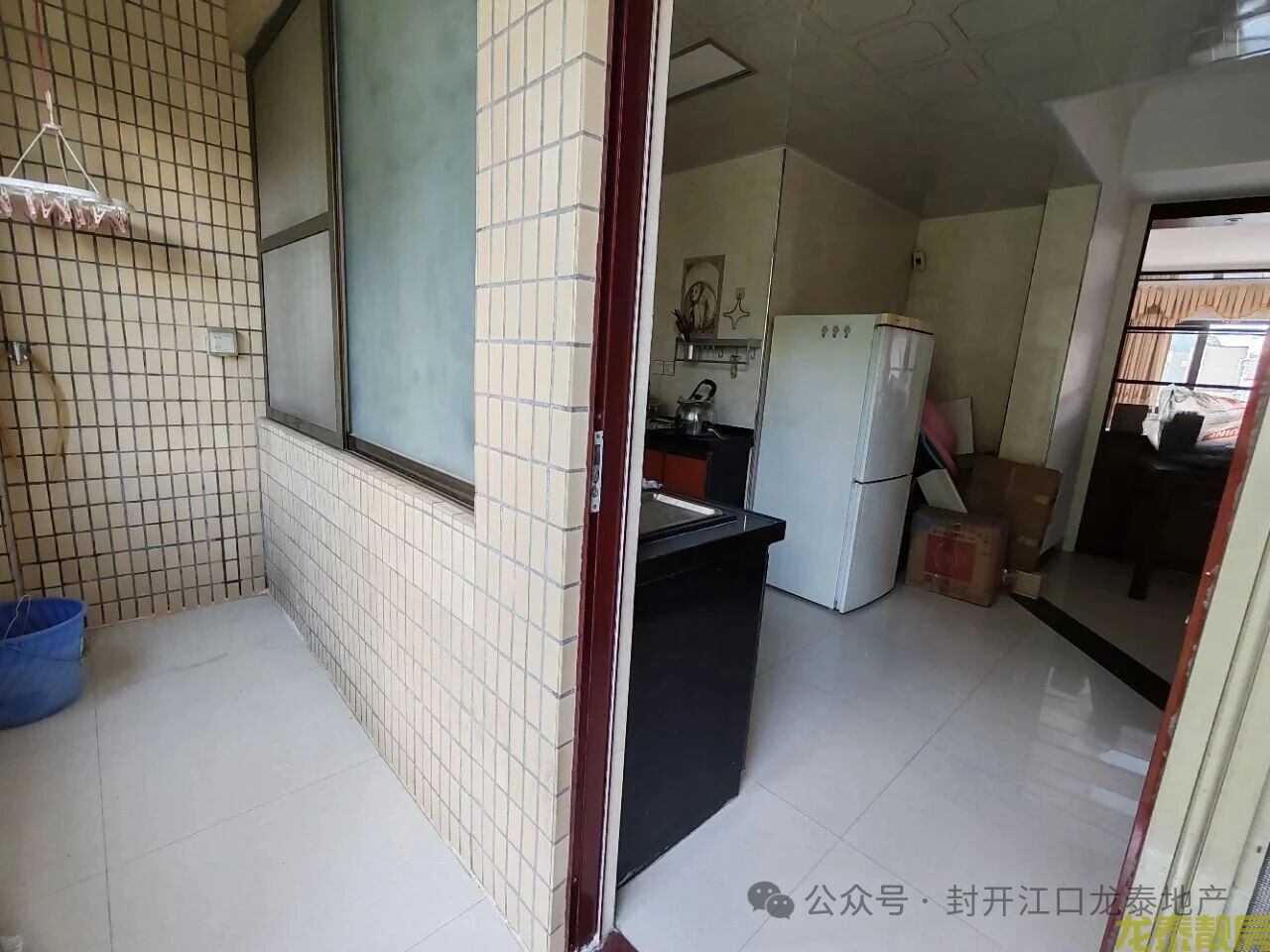 和富花园电梯中间楼层精装三房